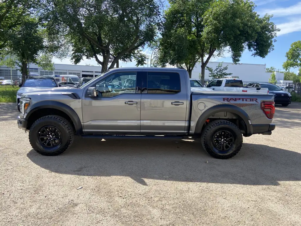 2024 Ford F-150 Raptor SuperCrew 145 | MoonRoof | SYNC 4 | Upfitte — photo 4