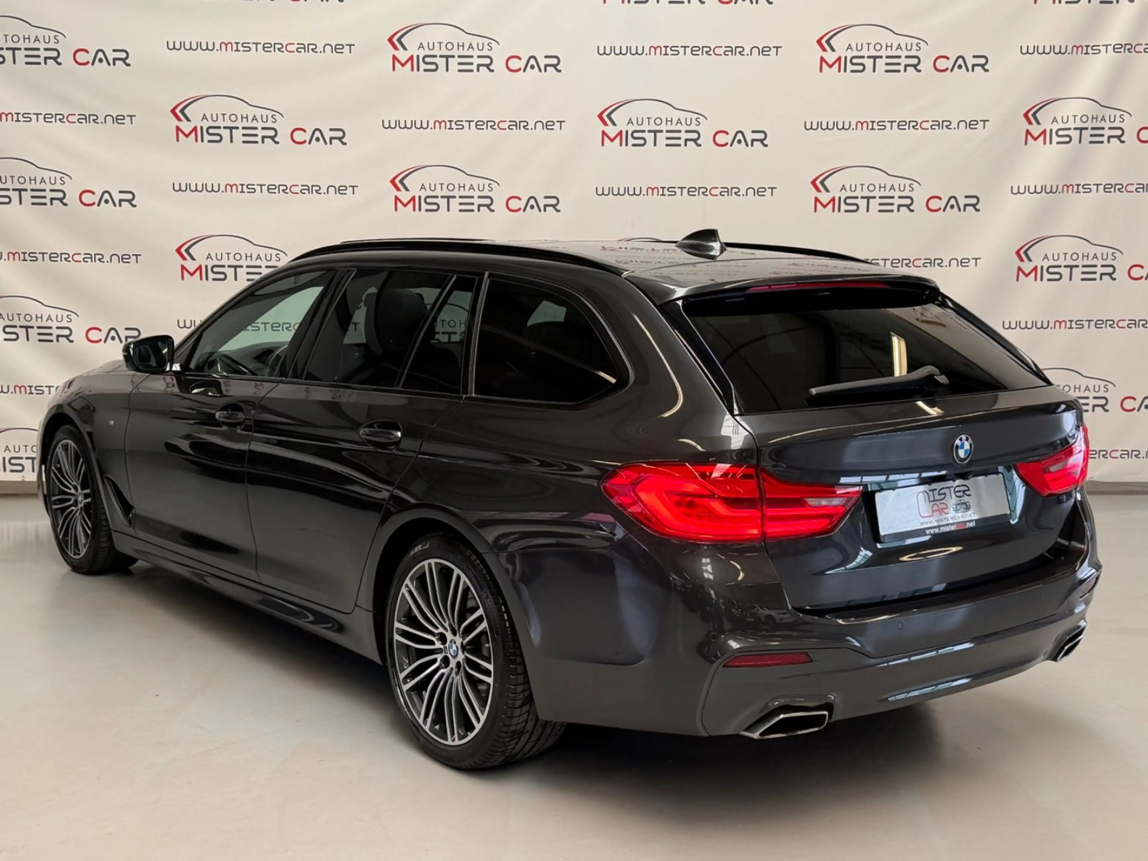 BMW 540 i xDrive M Sport PANO/LASER/HUD/360/H&K/1HAND — photo 3
