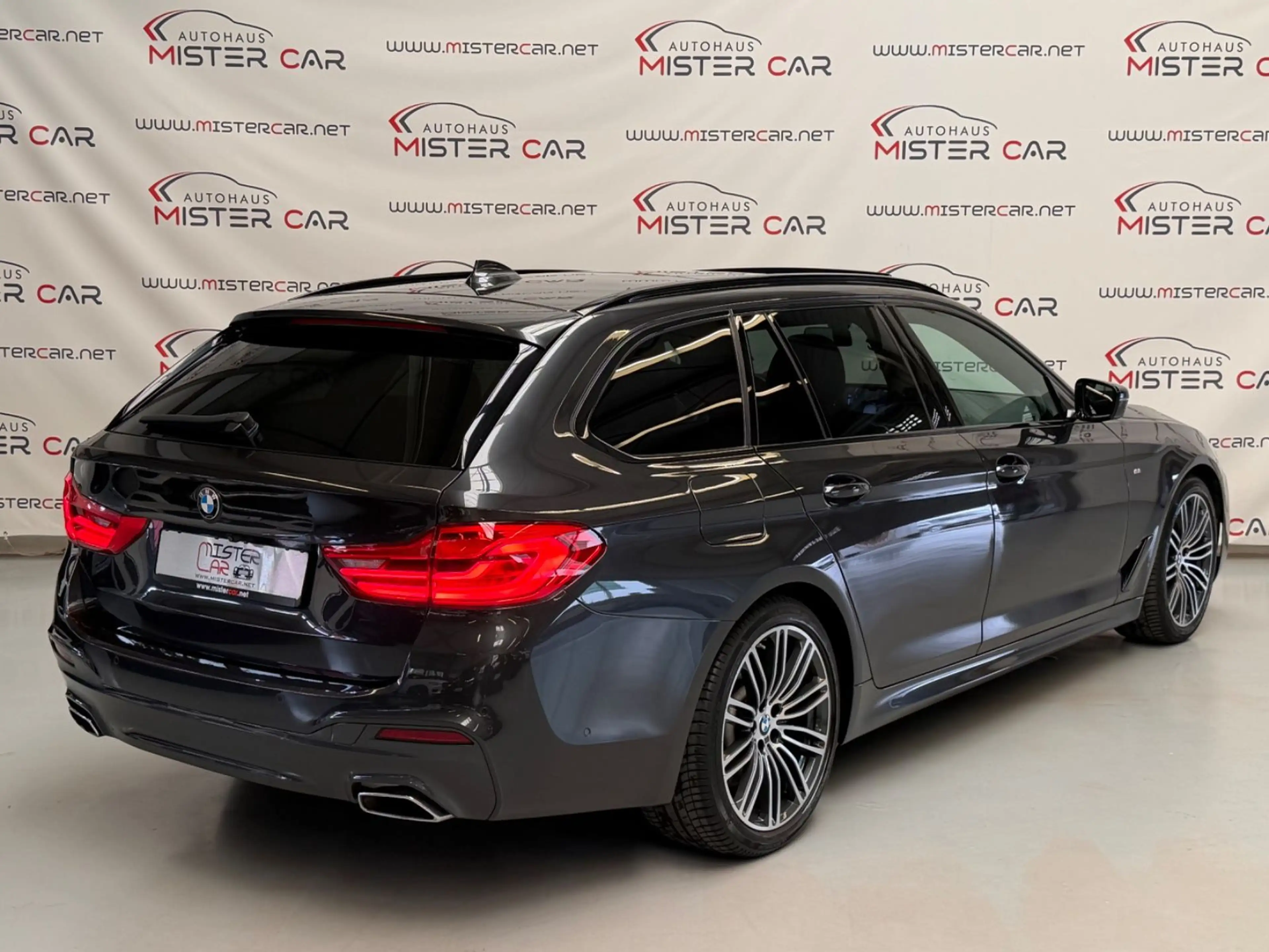 BMW 540 i xDrive M Sport PANO/LASER/HUD/360/H&K/1HAND — photo 8