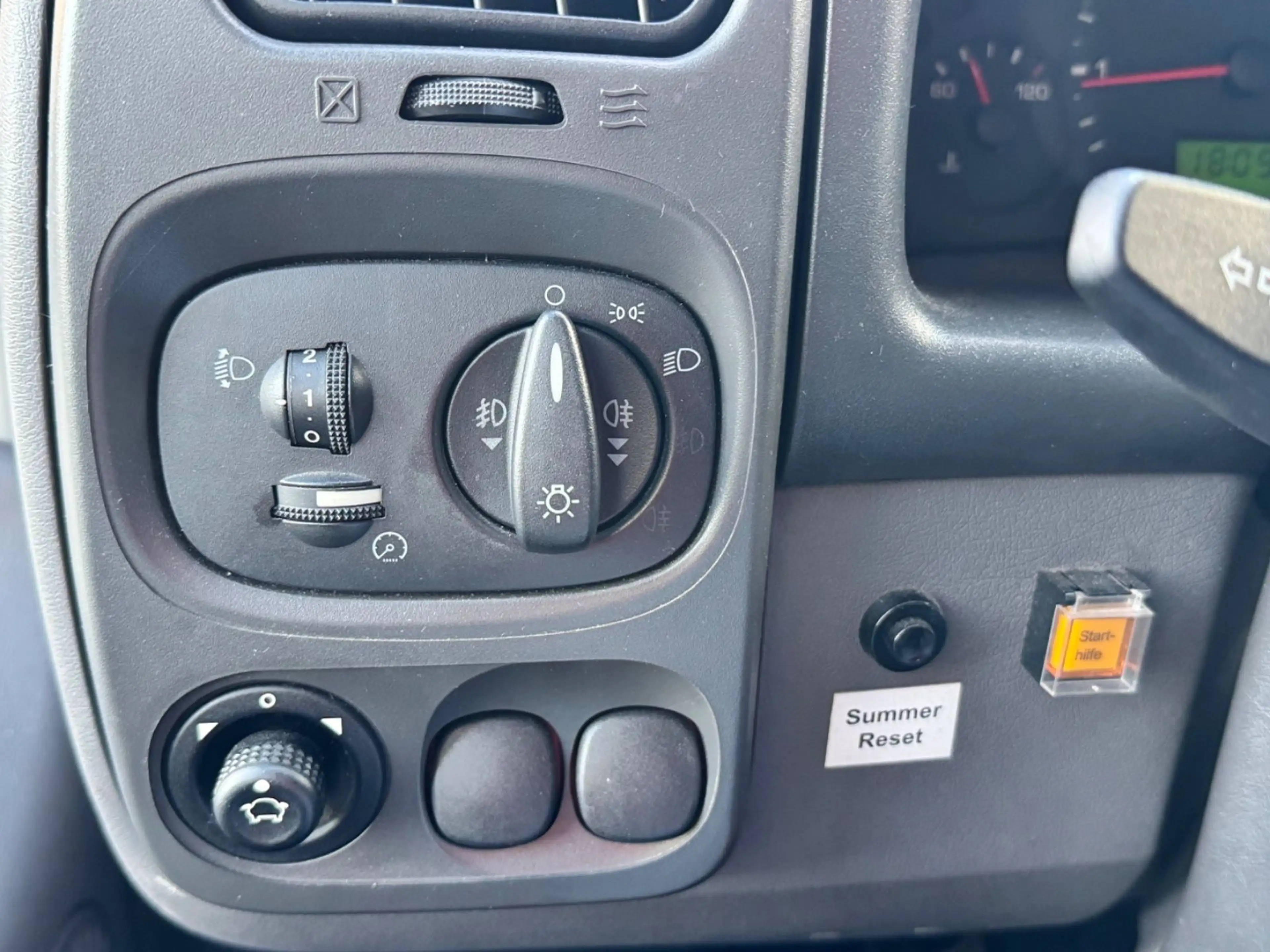 Ford Transit Kombi 2.4 FT 350 Lang — photo 3