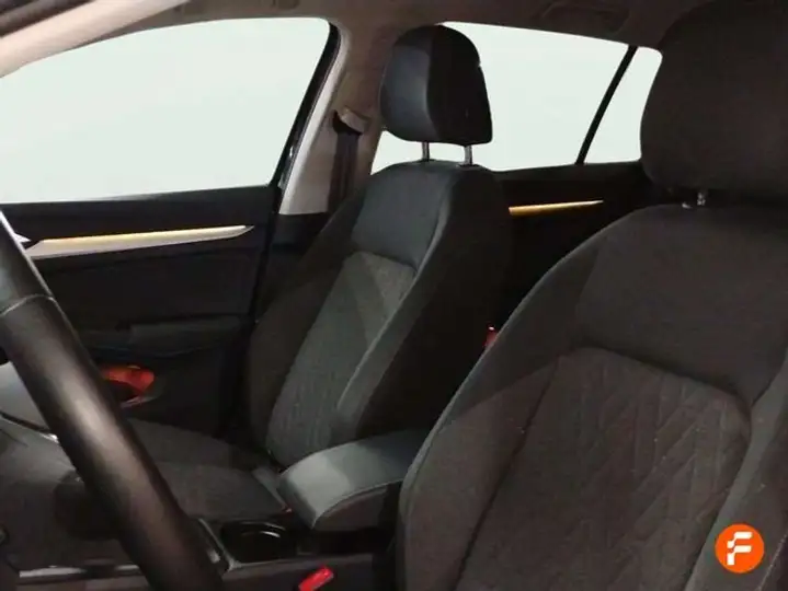 Volkswagen Golf 1.5 TSI 6 vel. 2025, foto 9