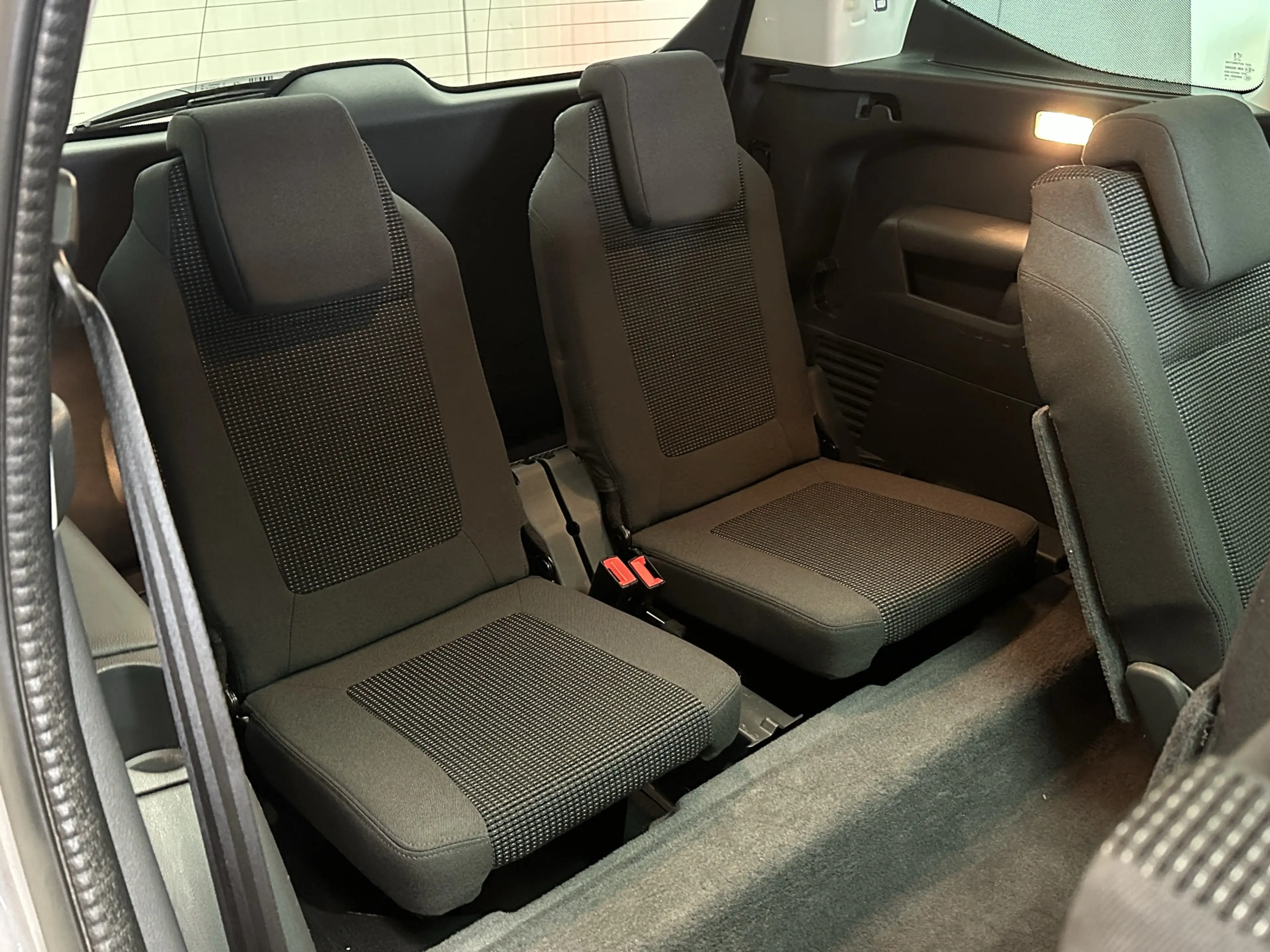 Peugeot 5008 1.6 THP ALLURE 7PERSOONS AUTOMAAT PANORAMADAK HEAD — photo 37