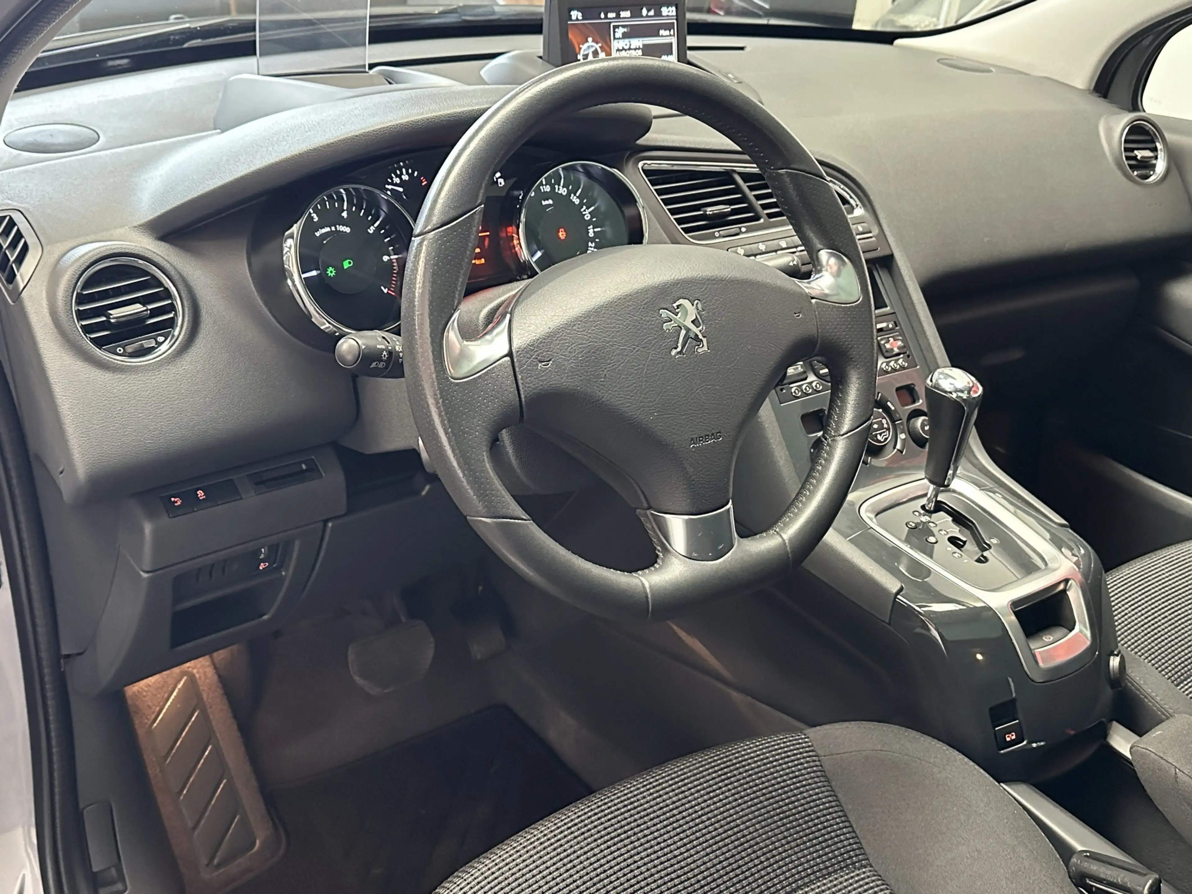 Peugeot 5008 1.6 THP ALLURE 7PERSOONS AUTOMAAT PANORAMADAK HEAD — photo 11
