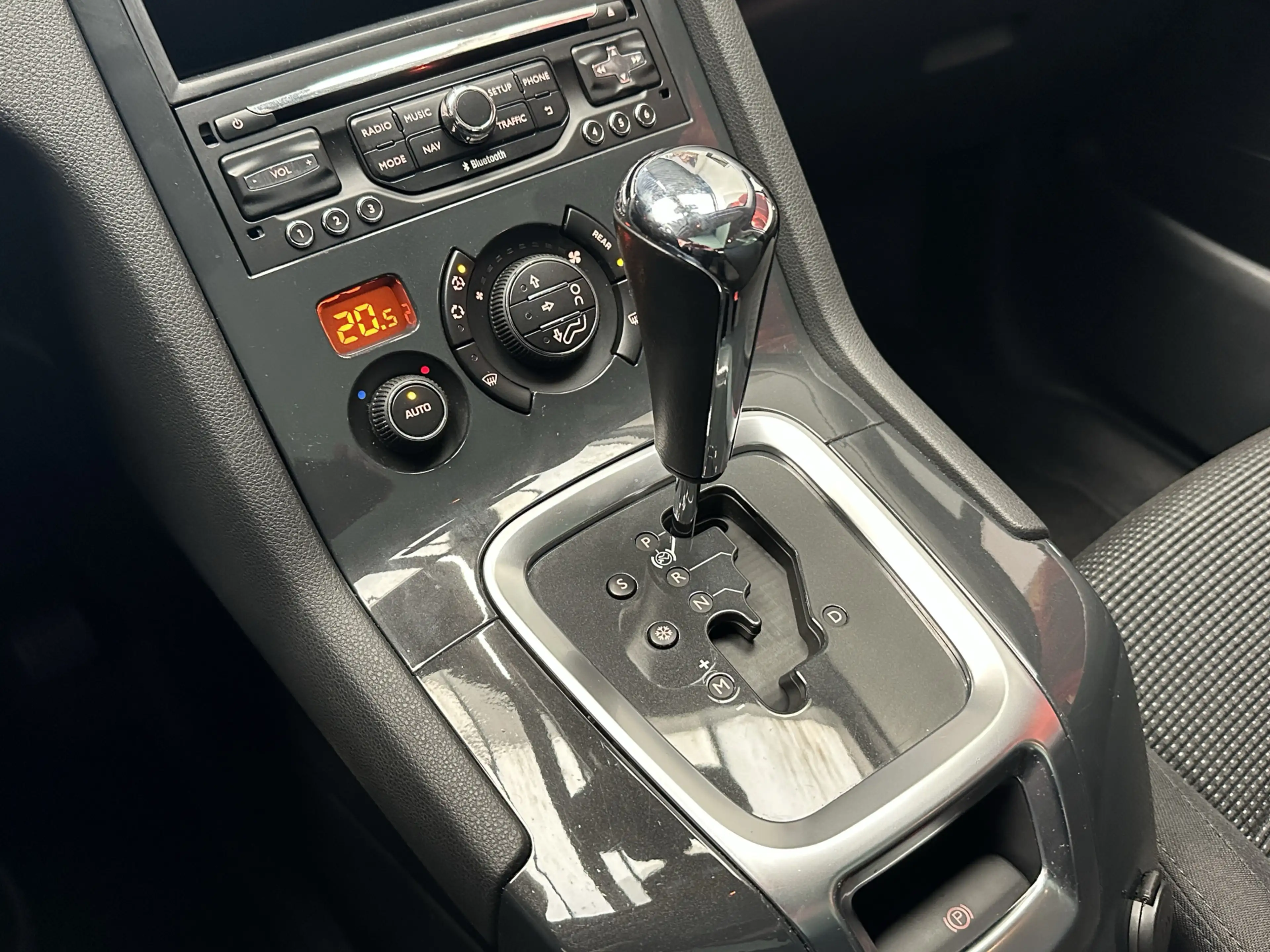 Peugeot 5008 1.6 THP ALLURE 7PERSOONS AUTOMAAT PANORAMADAK HEAD — photo 30