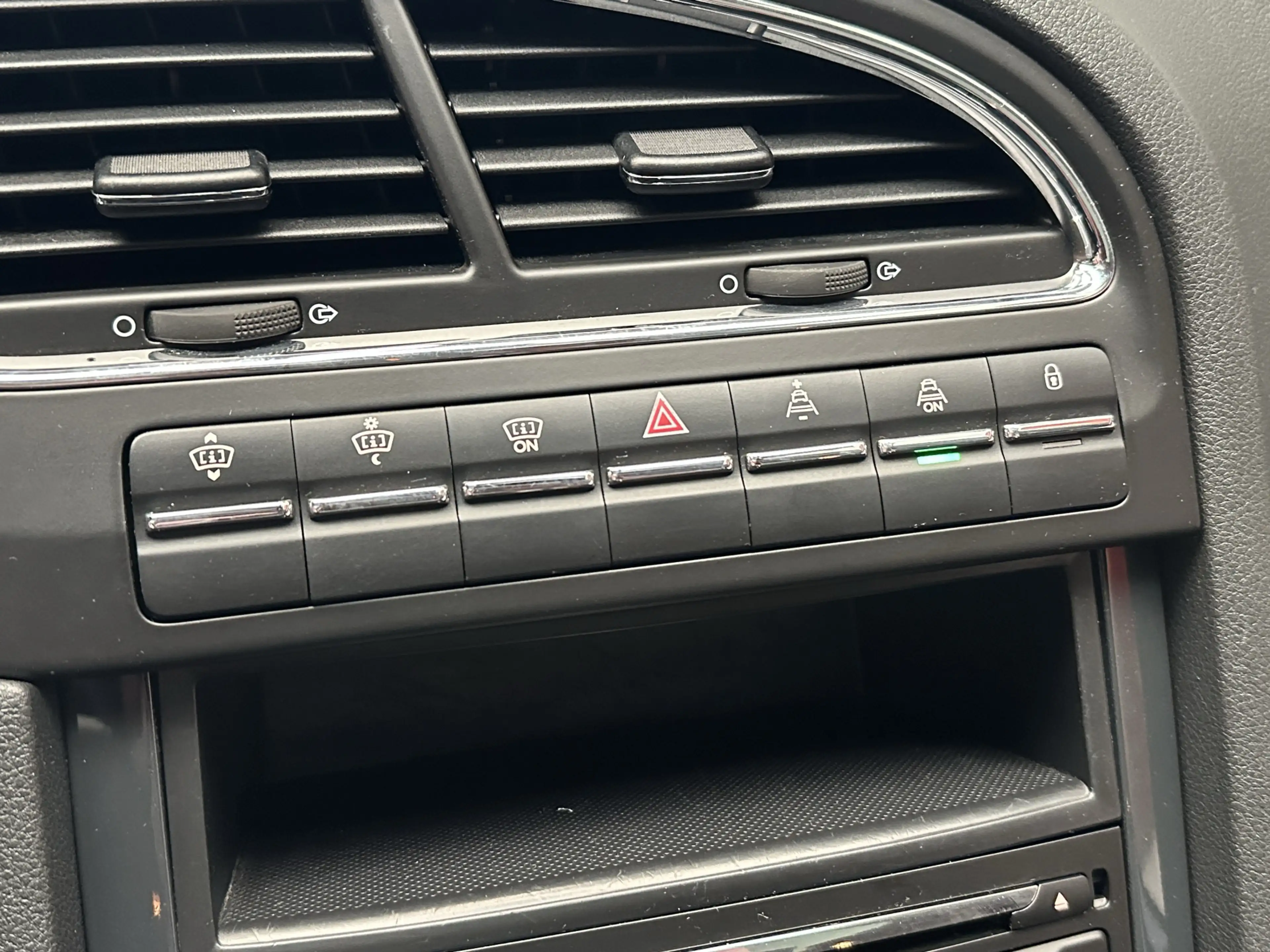 Peugeot 5008 1.6 THP ALLURE 7PERSOONS AUTOMAAT PANORAMADAK HEAD — photo 27