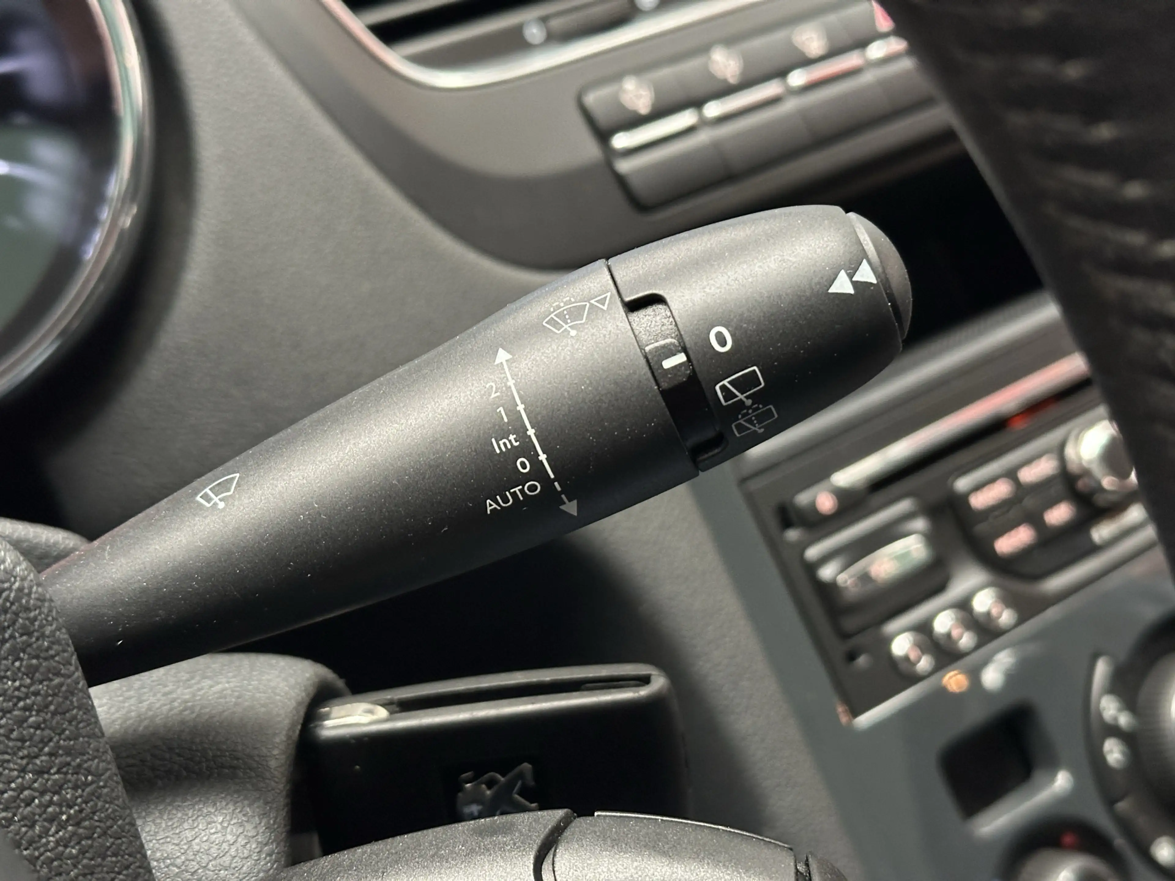 Peugeot 5008 1.6 THP ALLURE 7PERSOONS AUTOMAAT PANORAMADAK HEAD — photo 32