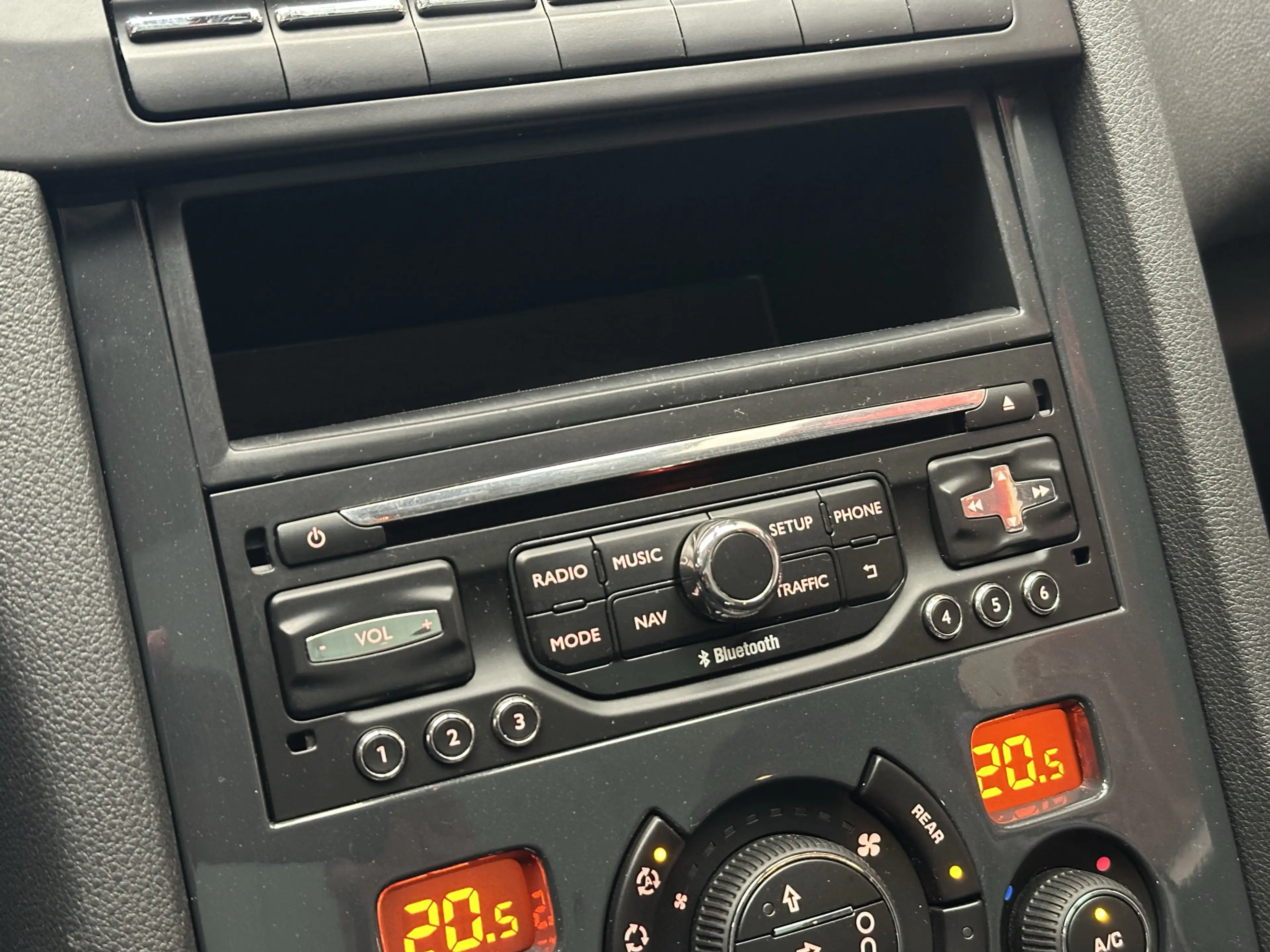 Peugeot 5008 1.6 THP ALLURE 7PERSOONS AUTOMAAT PANORAMADAK HEAD — photo 28
