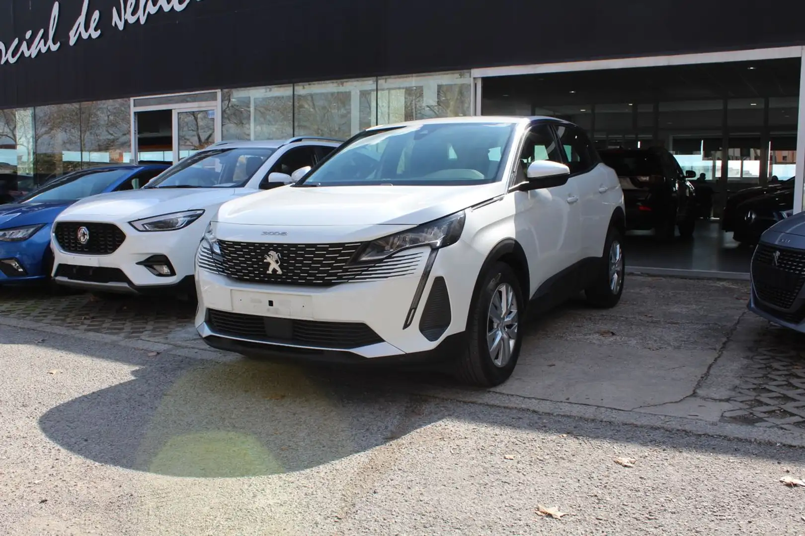 Peugeot 3008 1.5 BlueHDi 96kW S&S Active Pack EAT8 Blanc - 1