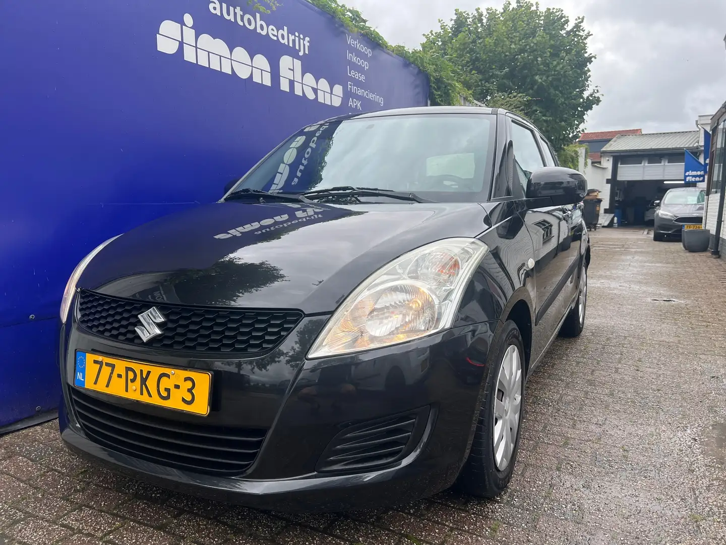 Suzuki Swift 1.2 Comfort EASSS Zwart - 1