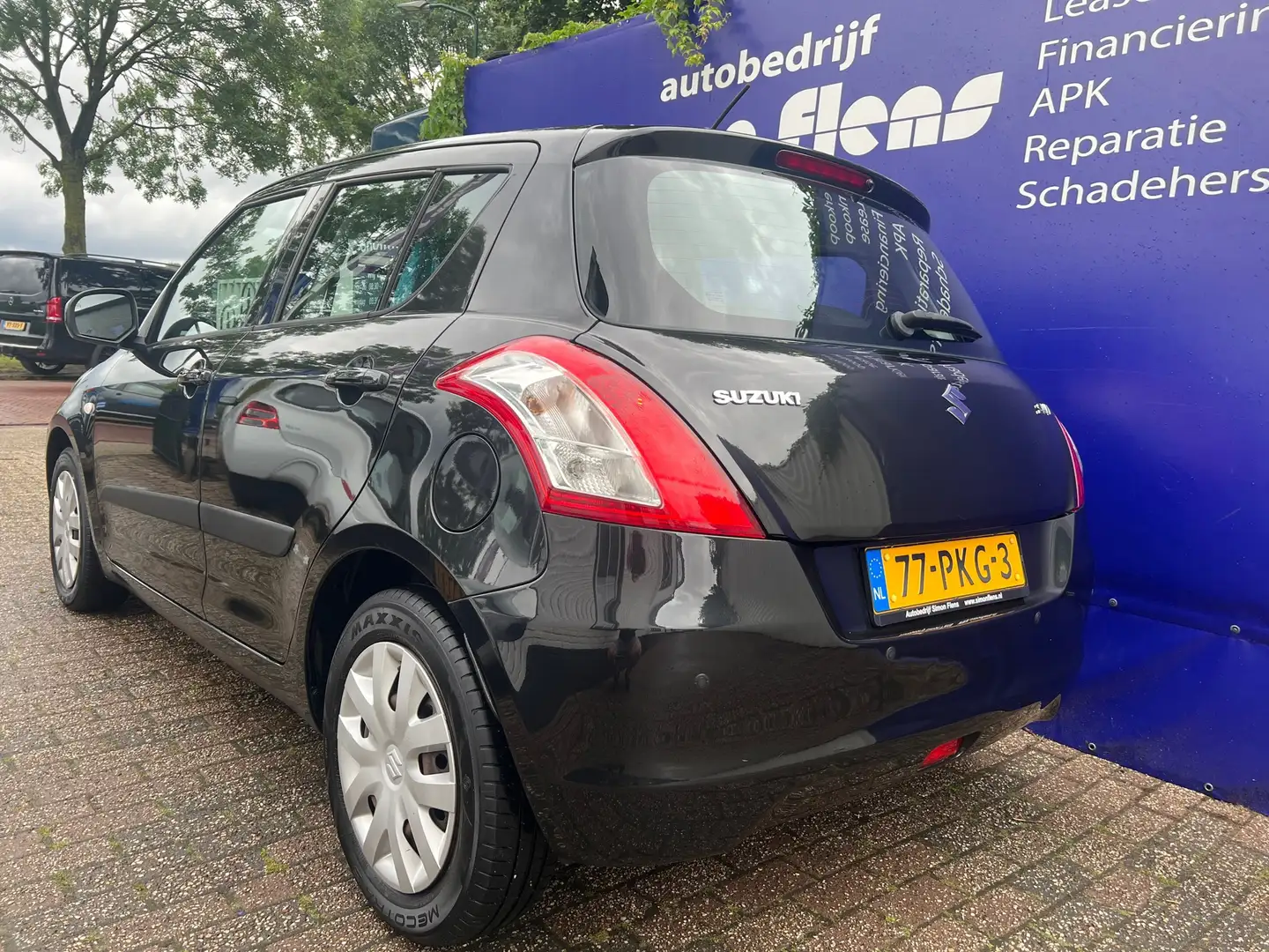 Suzuki Swift 1.2 Comfort EASSS Zwart - 2