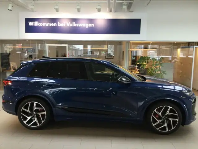 Audi SQ6 e-tron quattro blue edition one 94,9 Bluetooth