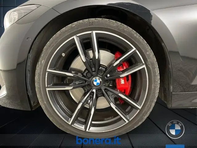 BMW 3 Series view 12