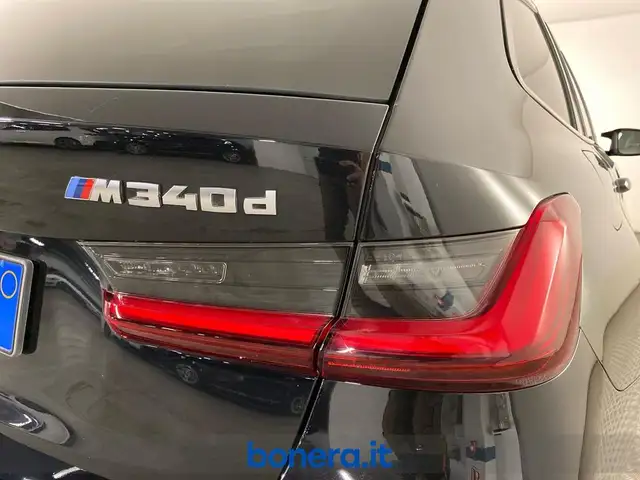 BMW 3 Series view 11