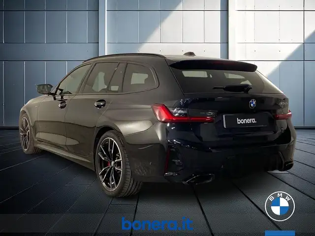 BMW 3 Series view 8
