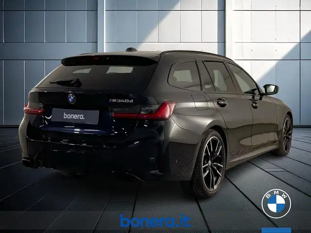 BMW 3 Series view 6
