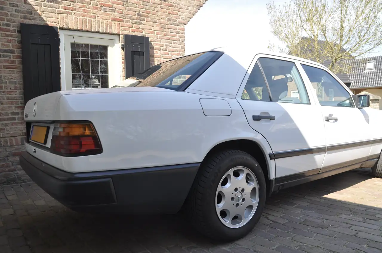 Mercedes-Benz 250 Diesel Automaat Airco MRB-vrij, foto 4
