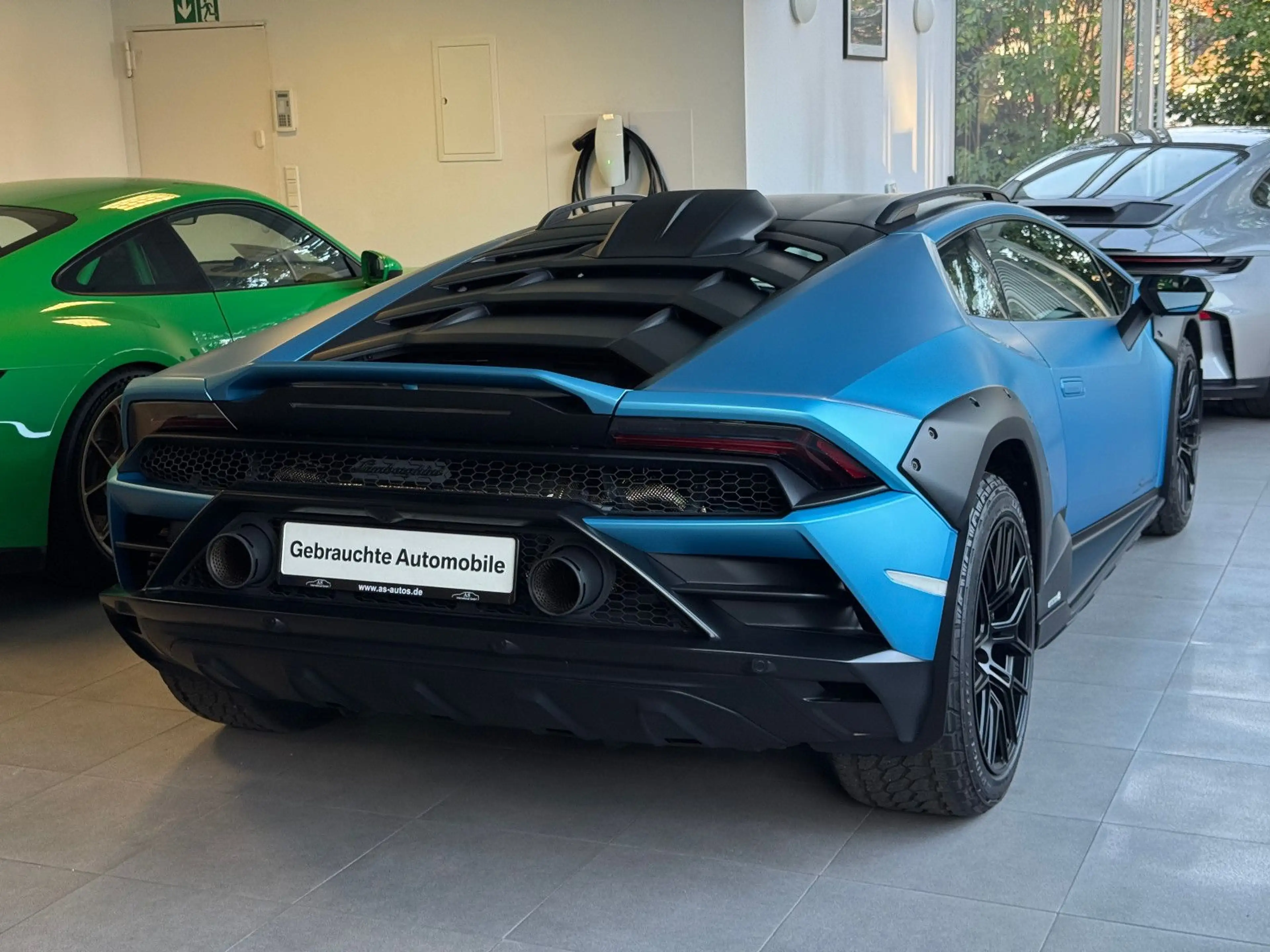 Lamborghini Huracán Sterrato Blu-Arione-Matt Sensonum — photo 5