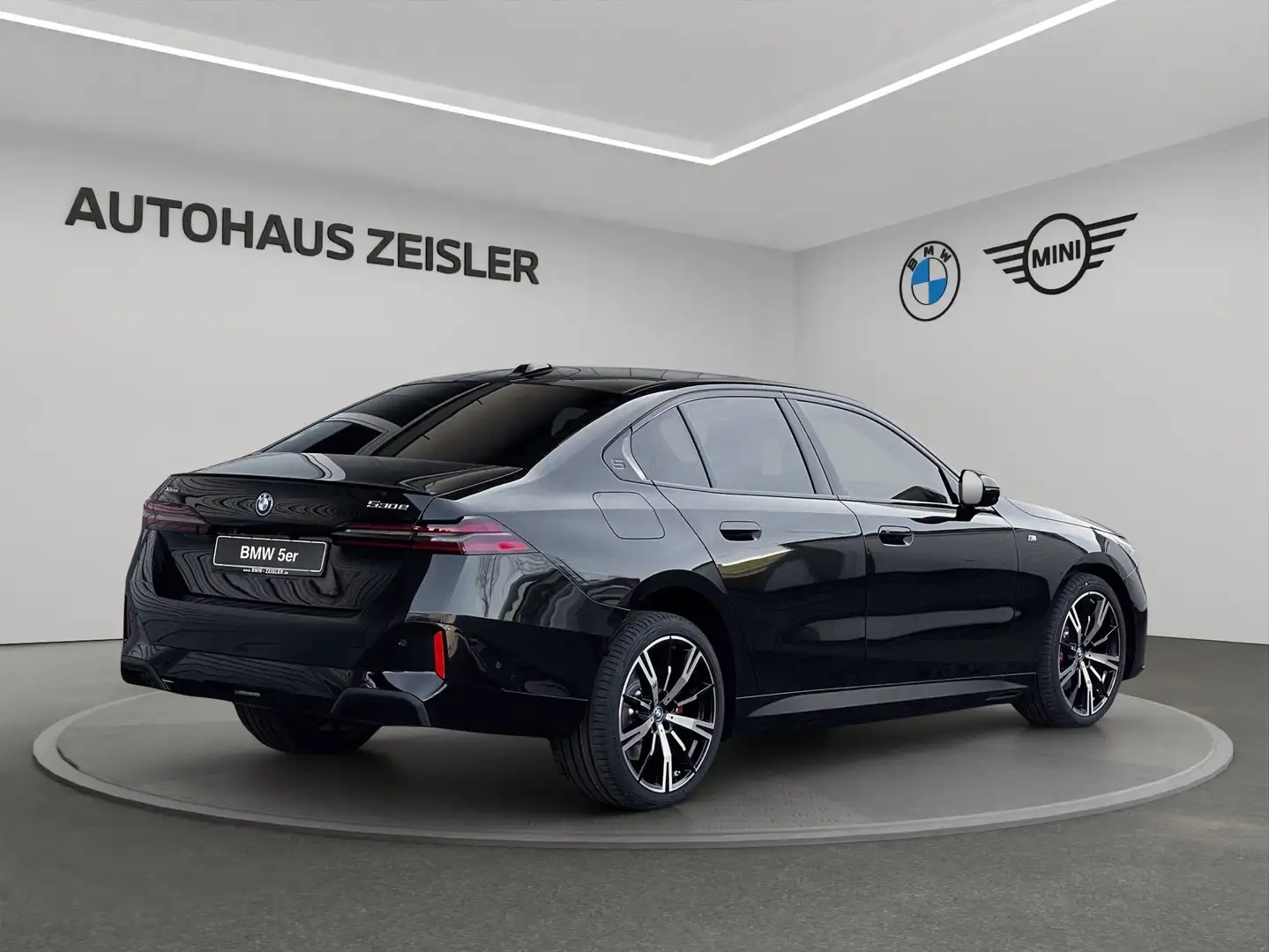 BMW 530 e xDrive Lim. M Sport Pro 20"LM AHK Glasdach Black - 2