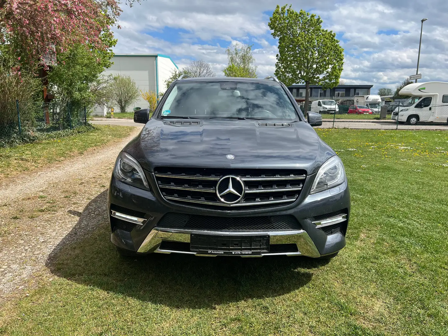 Mercedes-Benz ML 350 ML 350 BlueTEC 4MATIC 7G-TRONIC — AMG LINE Grau - 1