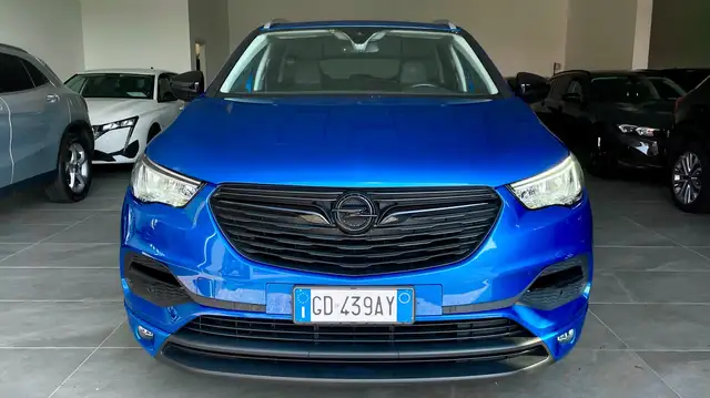 Opel Grandland view 2