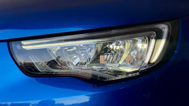 Opel Grandland view 4
