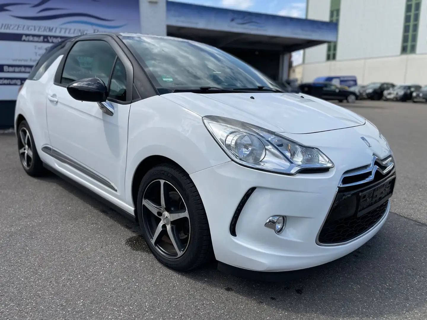 Citroen DS3 Ultra-Prestige Leder Klima HU 07/26 Navi Weiß - 1