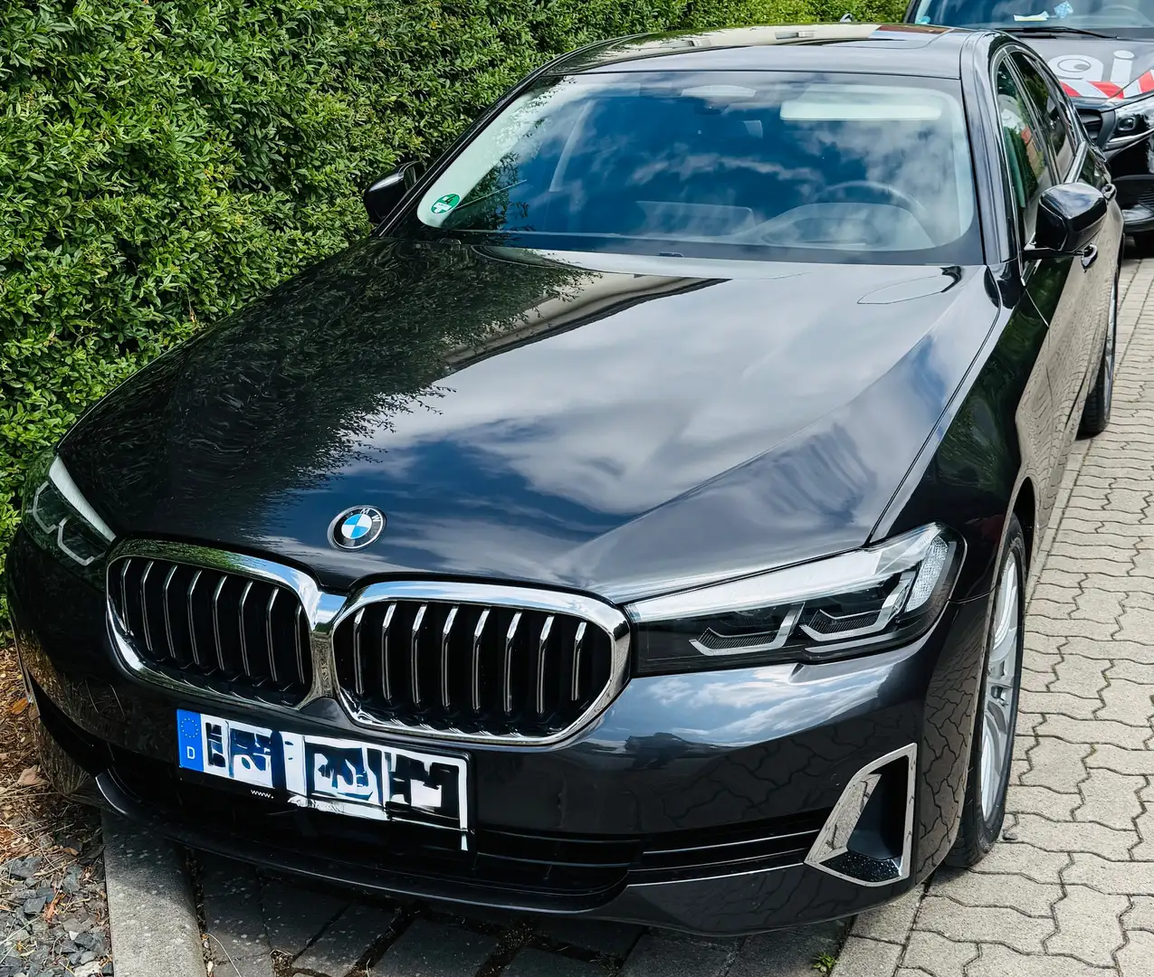 BMW 520 520d xDrive Aut. Luxury Line Grau - 1