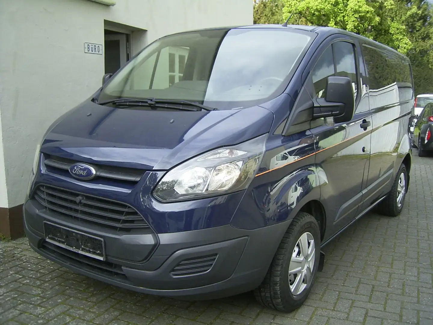 Ford Transit Custom Euro 5 AHK 2400kg Tüv ein Jahr Blau - 2