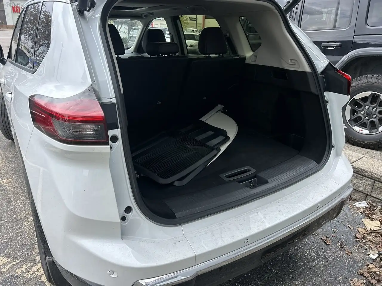 Nissan Rogue снимка Nissan Rogue