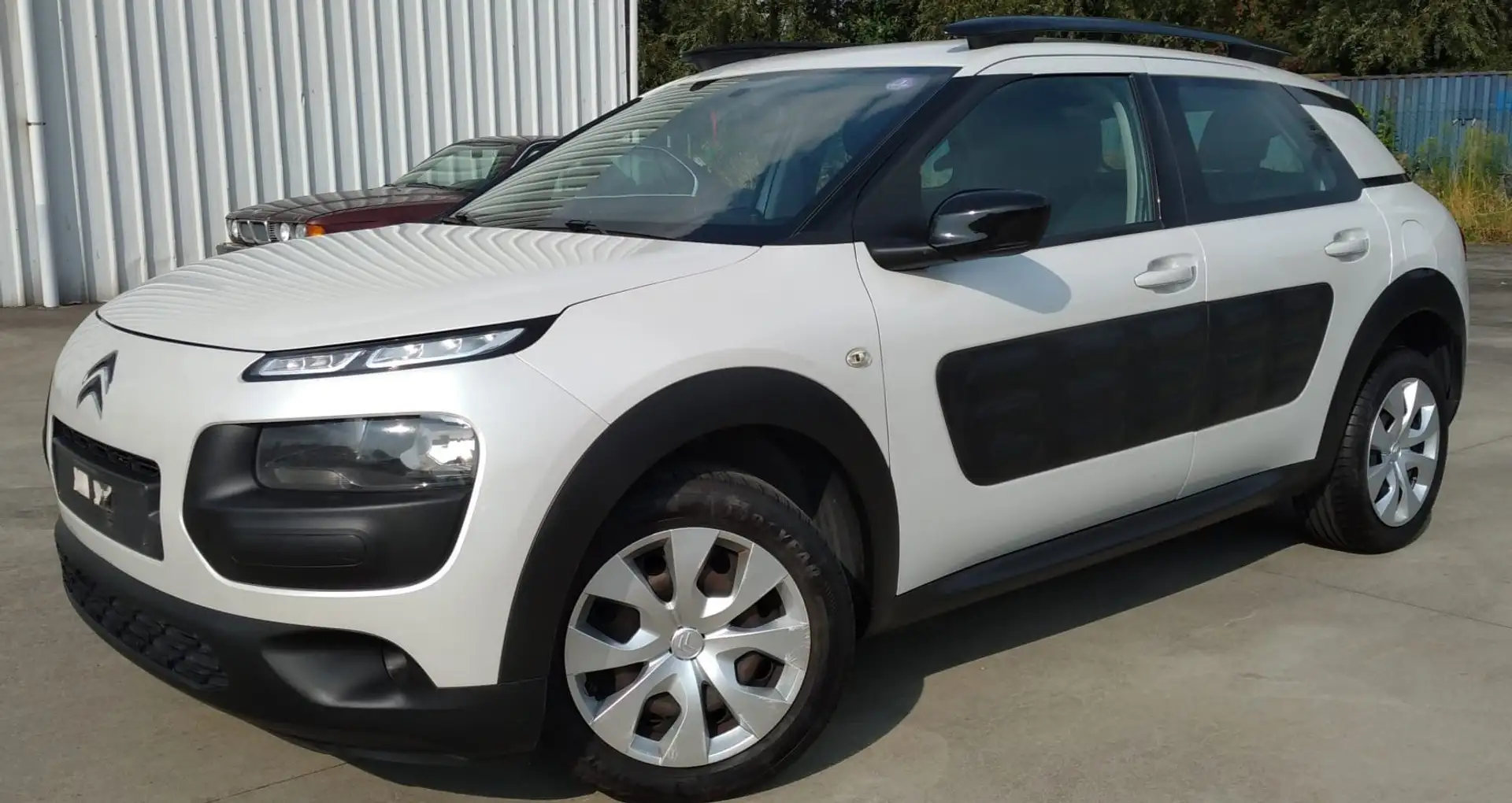 Citroen C4 Cactus 1.2 PureTech Feel Бежевий - 2