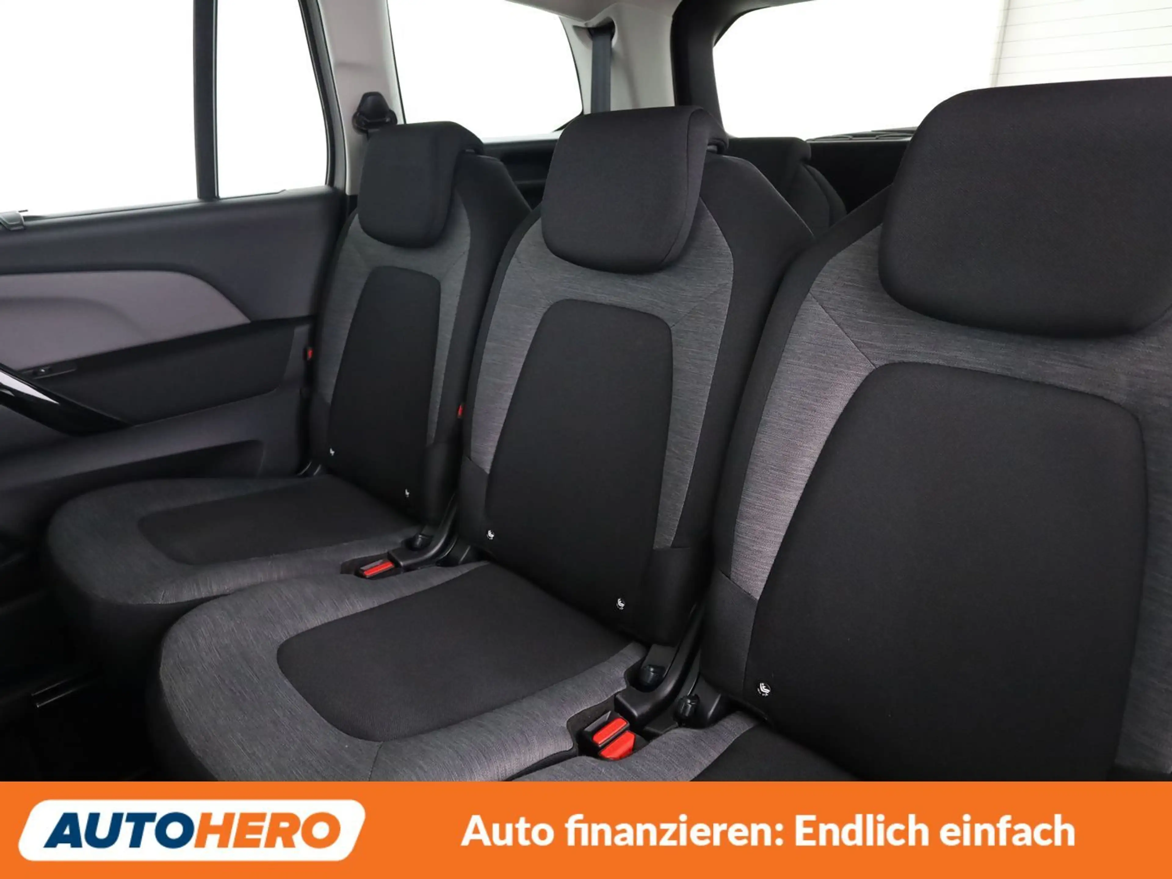 Citroen C4 Picasso 1.6 Blue-HDi Feel Edition — photo 14
