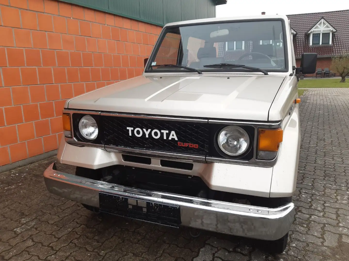 Toyota Land Cruiser LJ70 2,4 TD - kerngesund Gold - 2