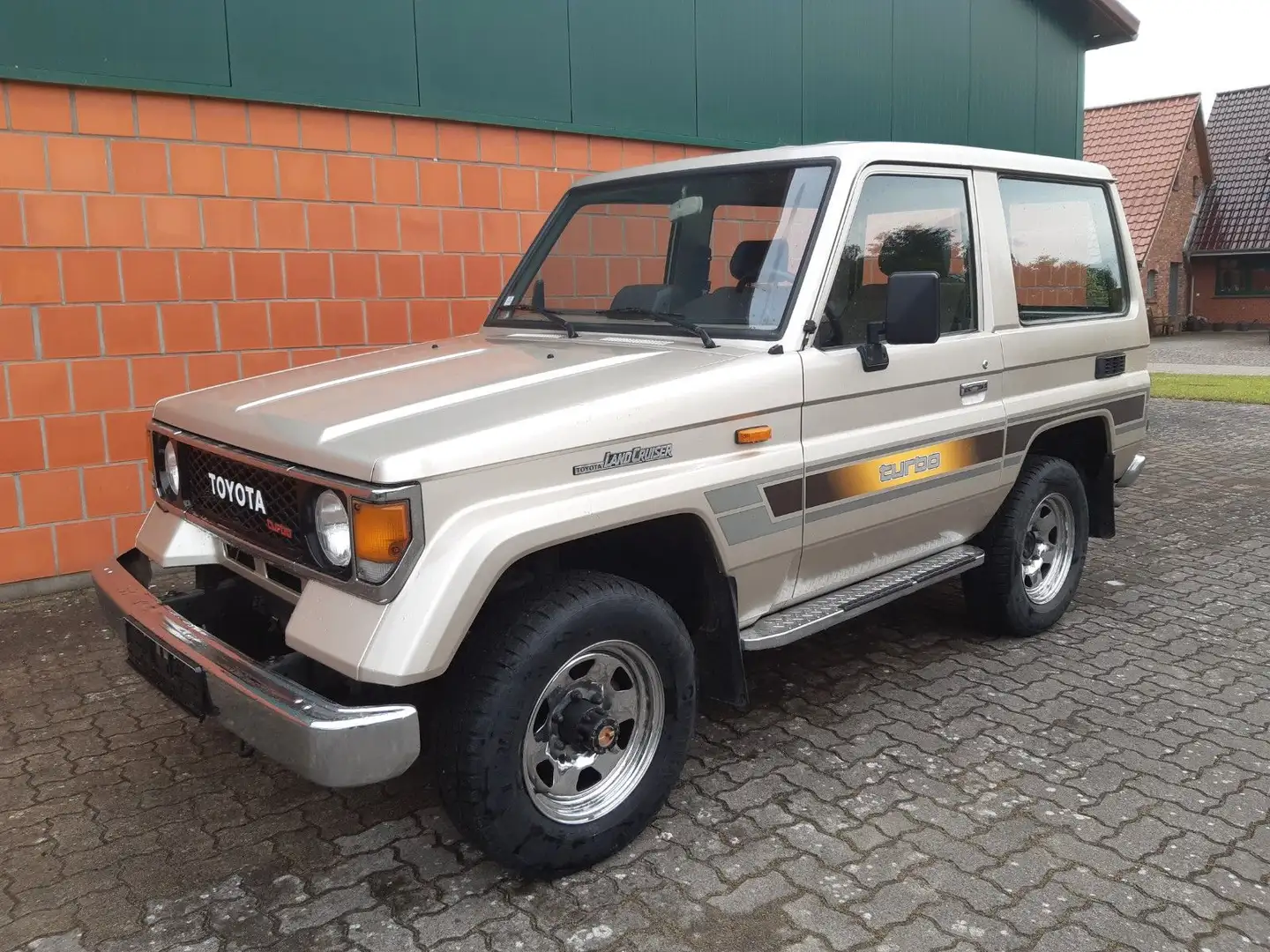 Toyota Land Cruiser LJ70 2,4 TD - kerngesund Gold - 1