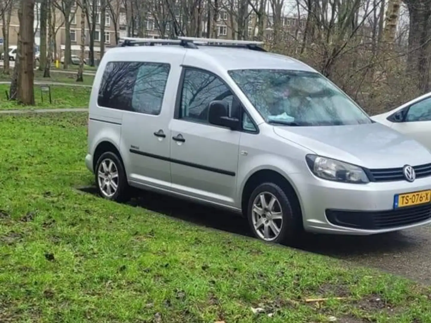 Volkswagen Caddy 1.2 TSI Easyline meer informatie 0619003375 Grijs - 2