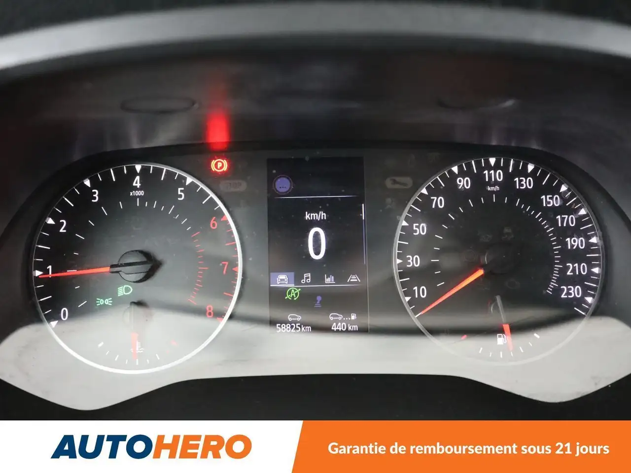 Renault Captur — photo 20