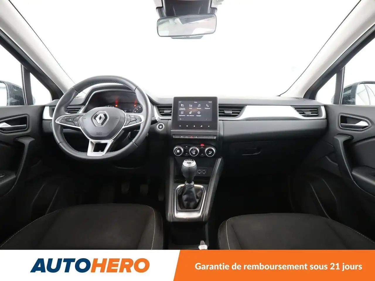 Renault Captur — photo 12