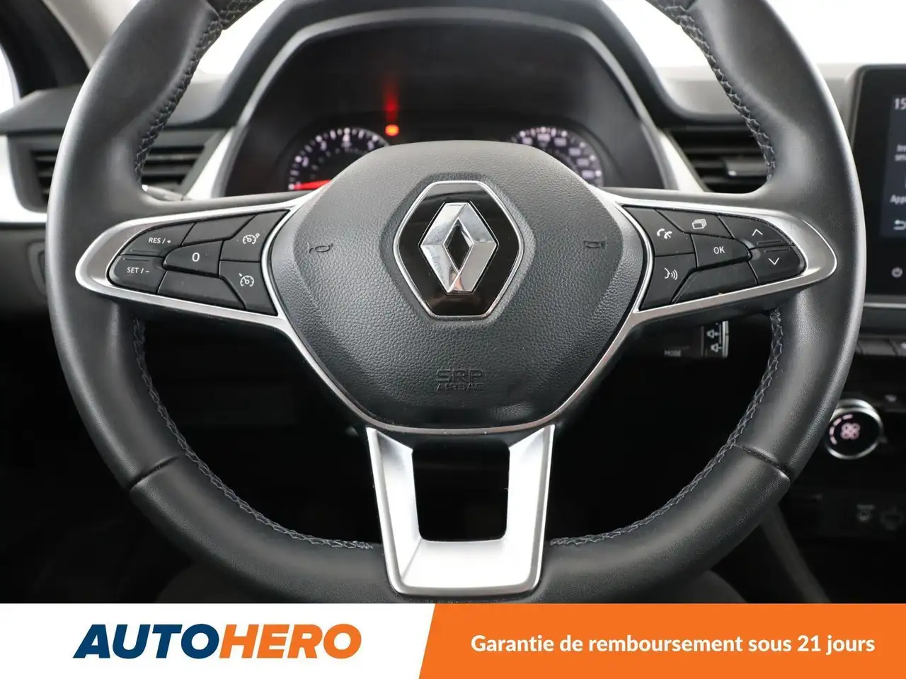 Renault Captur — photo 19