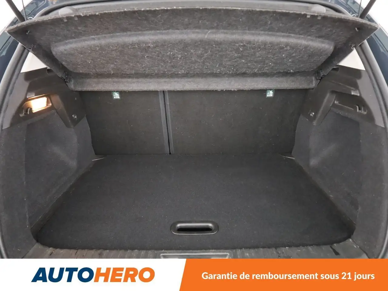 Renault Captur — photo 17