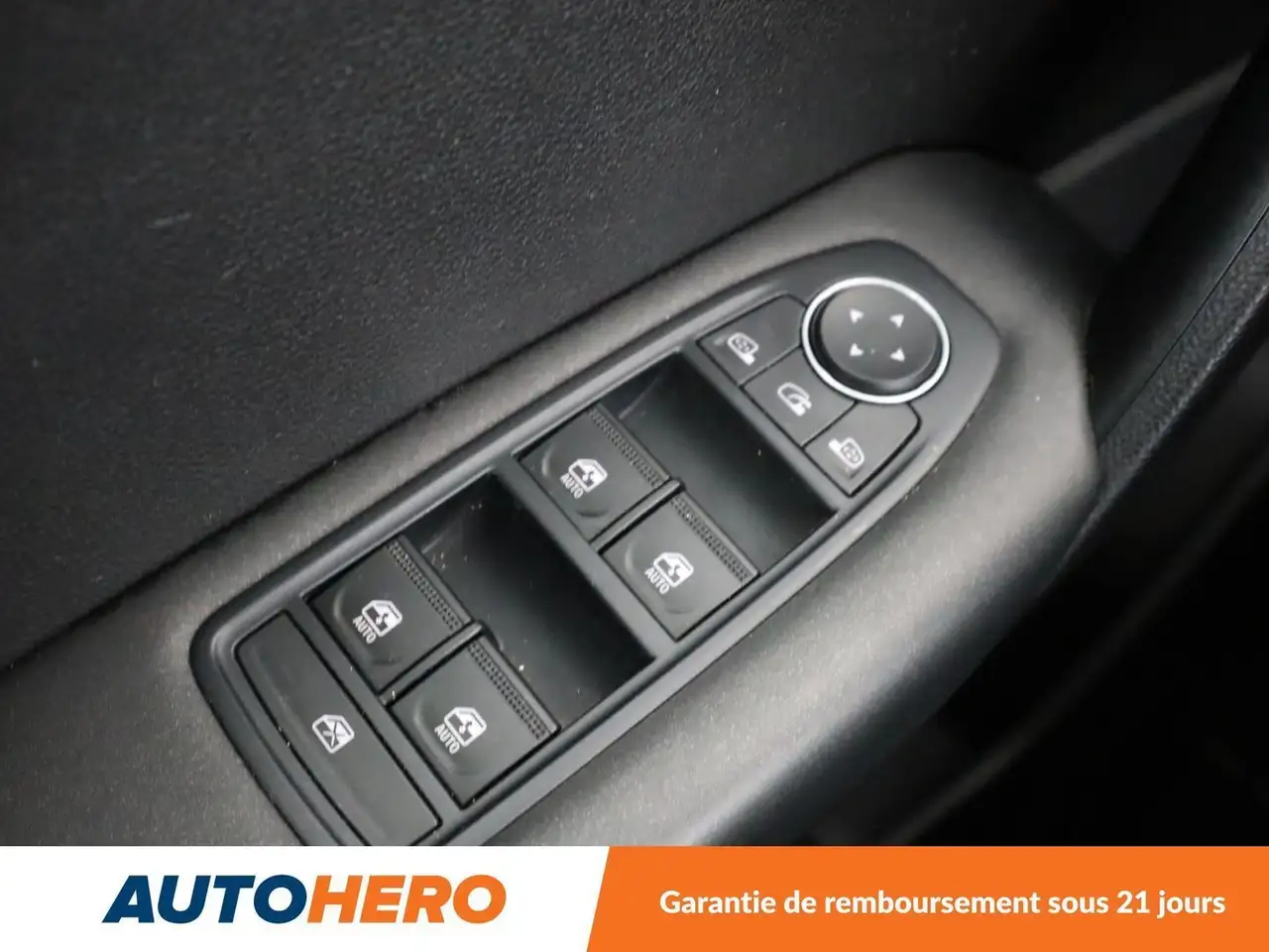 Renault Captur — photo 26