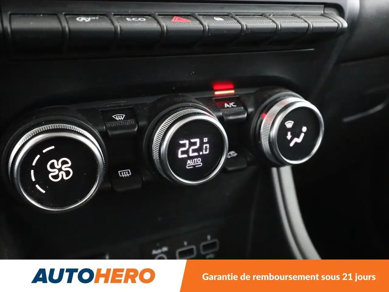 Renault Captur — photo 24
