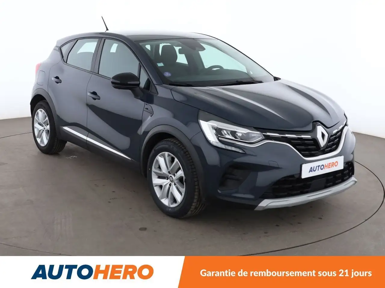 Renault Captur — photo 8