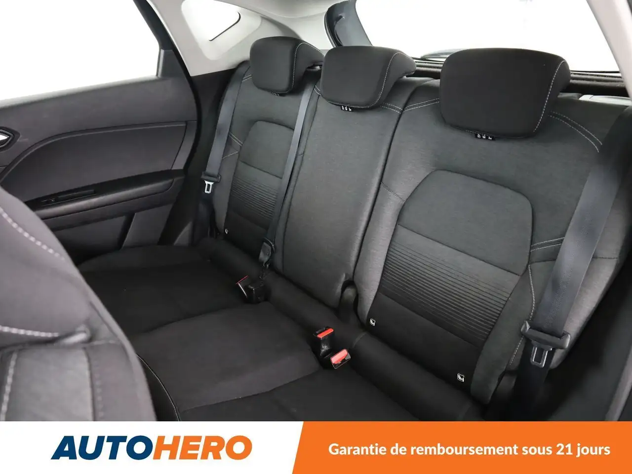Renault Captur — photo 14