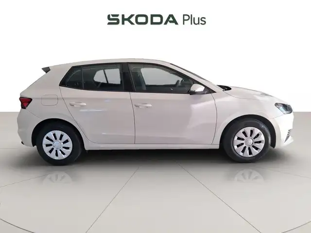 Skoda Fabia view 3