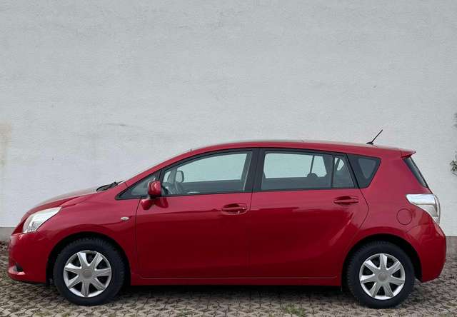 Toyota Verso Edition 1.8 Navi Kamera AHK 7 Sitze Pano