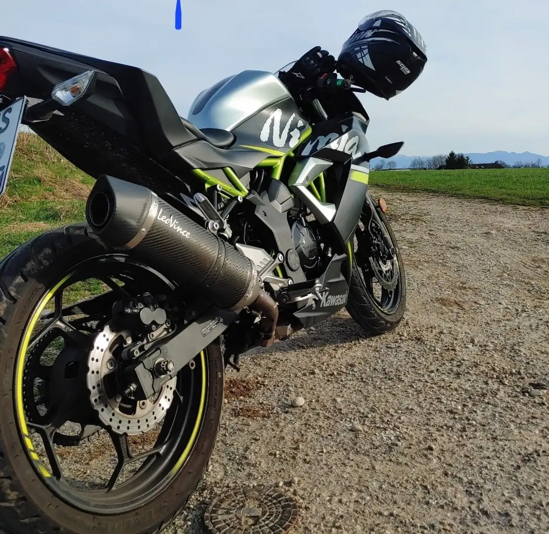 Kawasaki Ninja 125 Noir - 2