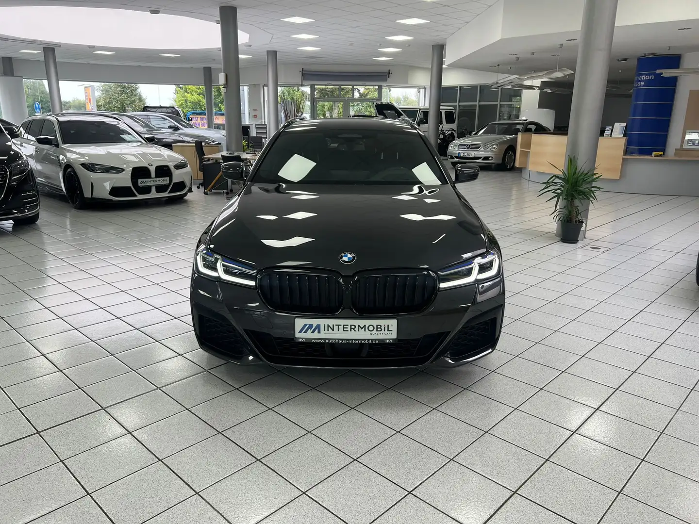 BMW 530 d xD M-Sport*LASER*HUD*H-K*KEYL*STHZG*360° Grau - 2