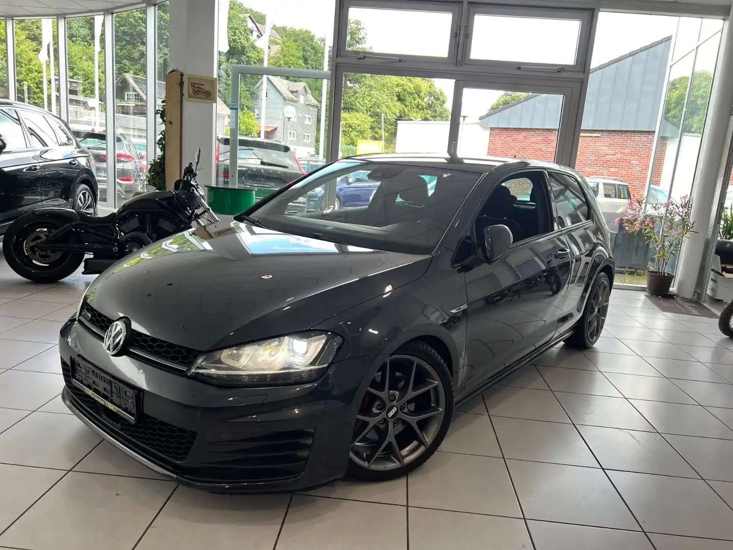 Volkswagen Golf VII Lim. GTD DSG Gris - 1