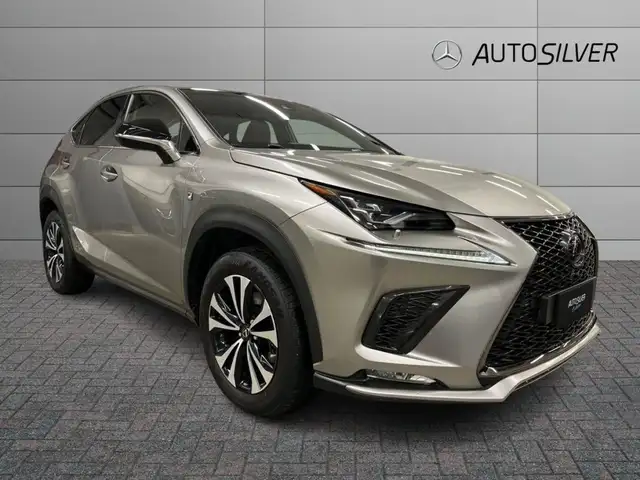 Lexus NX 300h Hybrid 4WD F-Sport