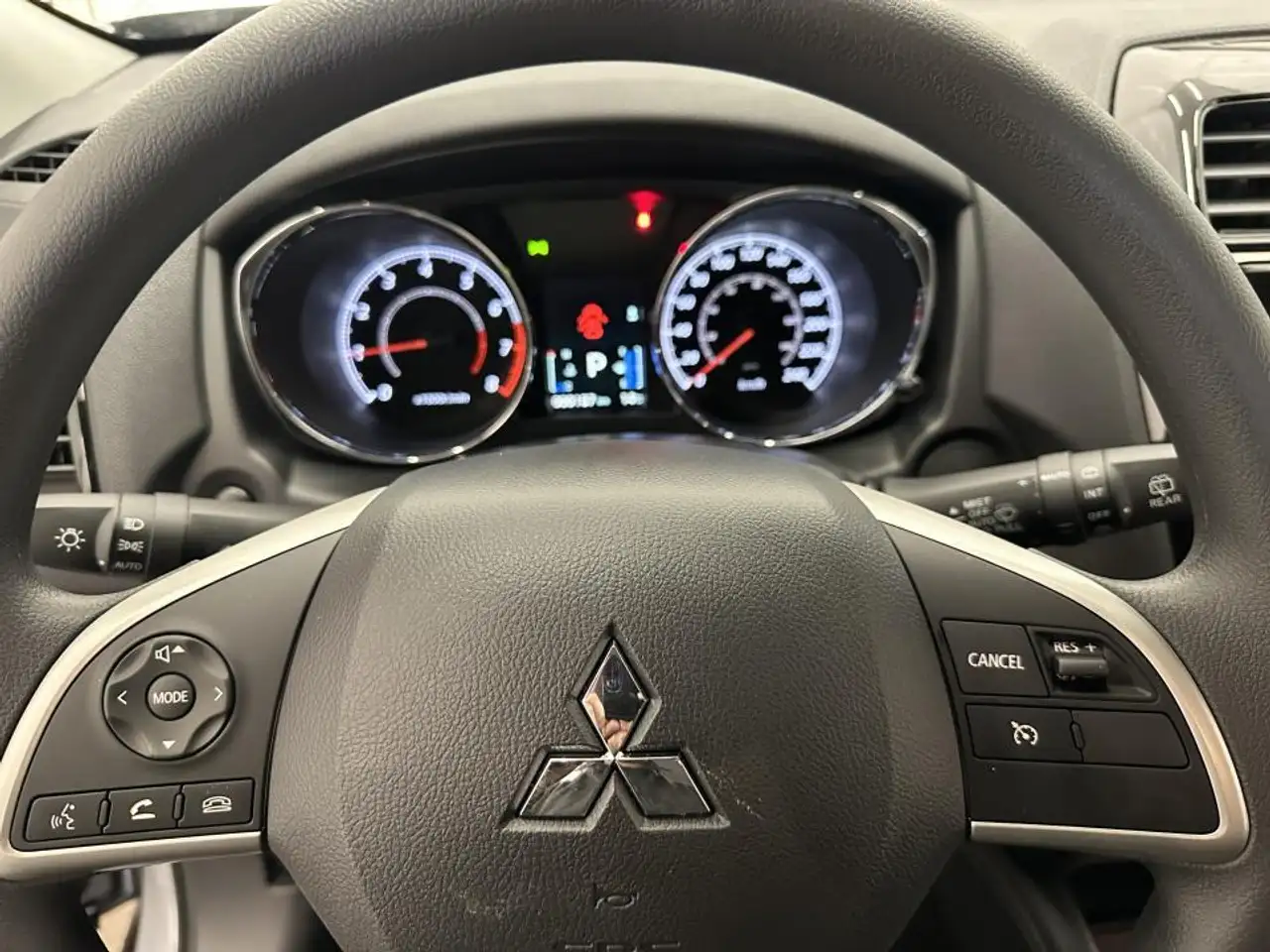 Mitsubishi RVR снимка Mitsubishi RVR