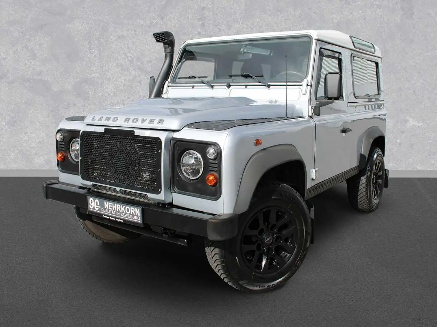Land Rover Defender Station Wagon Diesel  3-Türer 90 TD4 S Plateado - 1